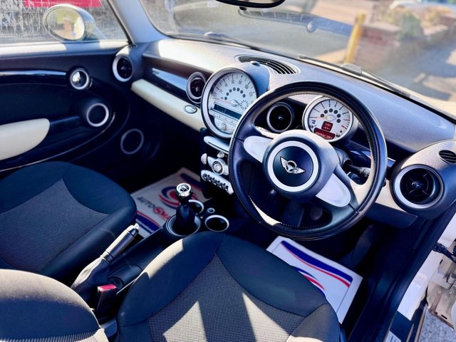 2010 MINI HATCH - Photo 8