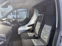 USED 2017 17 FORD TRANSIT CUSTOM 2.0 TDCi 290 Limited Panel Van 5dr Diesel Manual L2 H1 (157 g/km, 168 bhp) The 2017 Ford Transit Custom 2.0 TDCi 290 Limited Panel Van L2 H1 (168 bhp) is a versatile and efficient medium-sized commercial vehicle