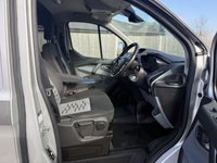 USED 2017 17 FORD TRANSIT CUSTOM 2.0 TDCi 290 Limited Panel Van 5dr Diesel Manual L2 H1 (157 g/km, 168 bhp) The 2017 Ford Transit Custom 2.0 TDCi 290 Limited Panel Van L2 H1 (168 bhp) is a versatile and efficient medium-sized commercial vehicle