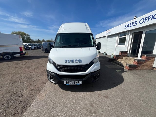View our IVECO DAILY