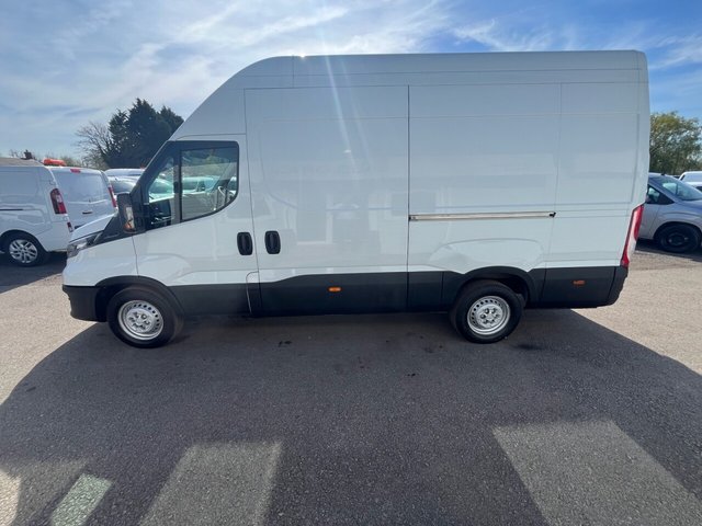 View our IVECO DAILY