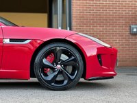 USED 2015 15 JAGUAR F-TYPE 5.0 V8 R Coupe 2dr Petrol Auto Euro 5 (s/s) (550 ps) 
