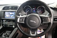 USED 2018 18 JAGUAR F-PACE 3.0 D300 V6 S SUV 5dr Diesel Auto AWD Euro 6 (s/s) (300 ps) LAST SERVICE UNDER 1,000 MILES AGO, FULL LENGTH PANORAMIC SUNROOF, HEATED SEATS