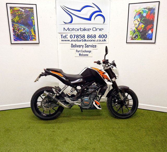2016 16 KTM 125 Duke 125 Naked Petrol Manual (15 ps)