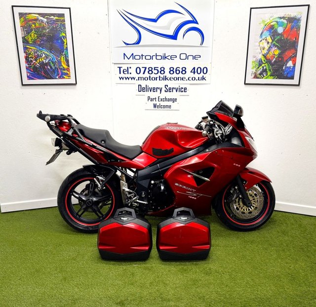 2005 05 Triumph Sprint ST 1050 1050cc