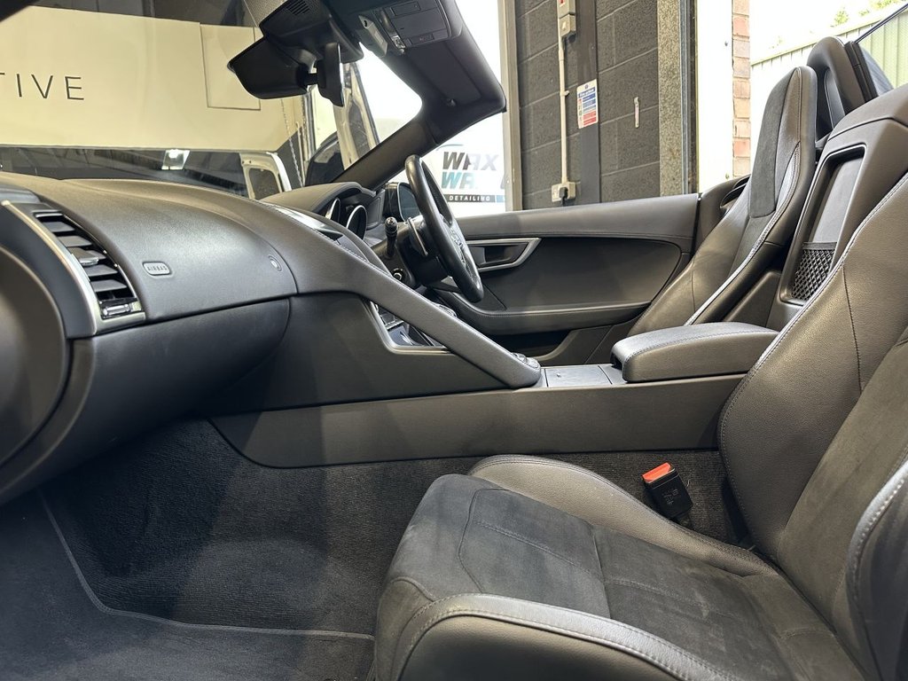 USED 2018 68 JAGUAR F-TYPE 2.0i GPF R-Dynamic Convertible 2dr Petrol Auto Euro 6 (s/s) (300 ps) BLACK PACK|1 YEAR WARRANTY