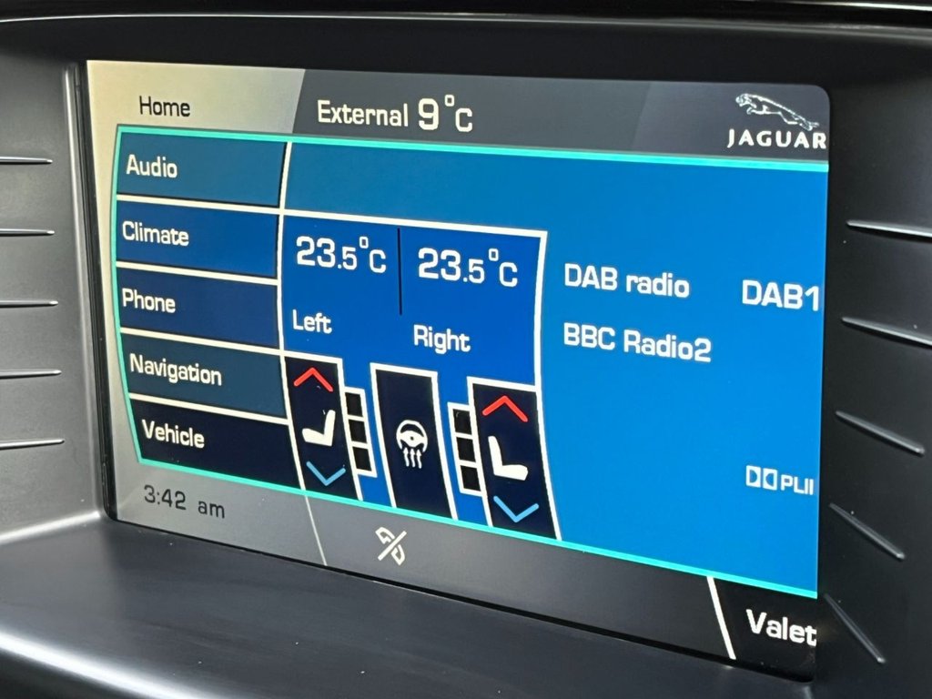 USED 2013 63 JAGUAR XK 5.0 V8 Portfolio Coupe 2dr Petrol Auto Euro 5 (385 ps) 