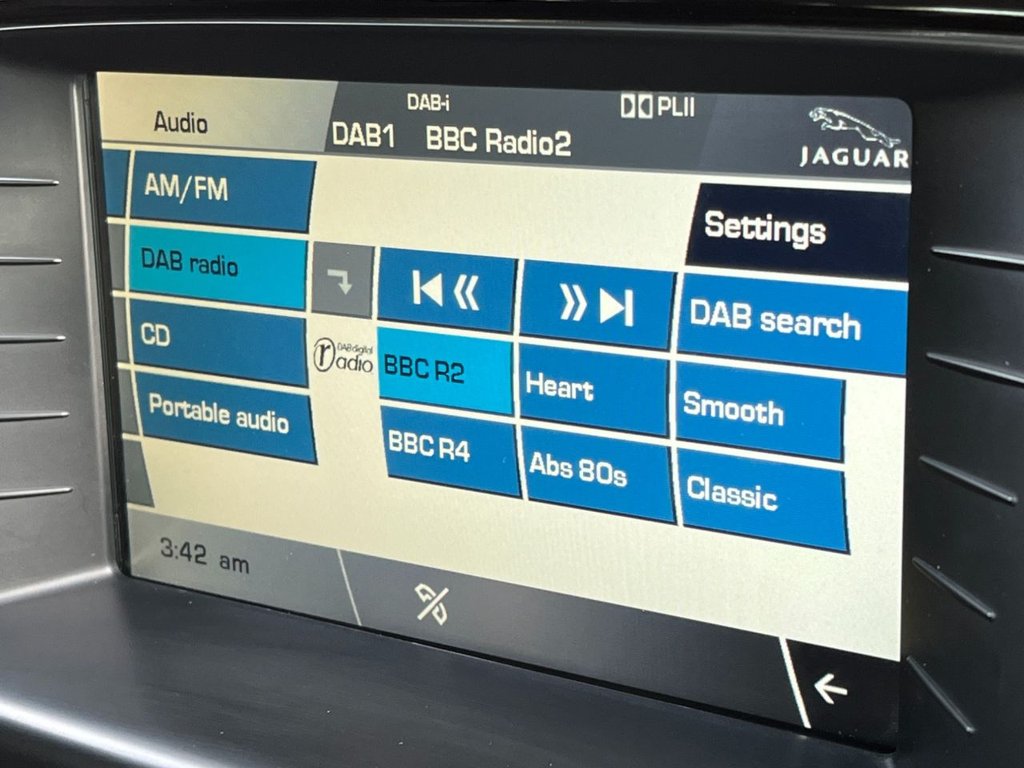 USED 2013 63 JAGUAR XK 5.0 V8 Portfolio Coupe 2dr Petrol Auto Euro 5 (385 ps) 