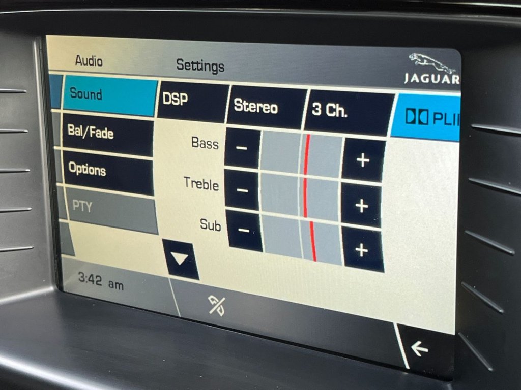 USED 2013 63 JAGUAR XK 5.0 V8 Portfolio Coupe 2dr Petrol Auto Euro 5 (385 ps) 