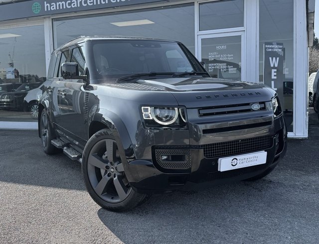 2022 71 Land Rover Defender 3.0 D300 MHEV HSE Hard Top SUV 5dr Diesel Auto 4WD MWB Euro 6 (s/s) (300 ps) 5 SEATER