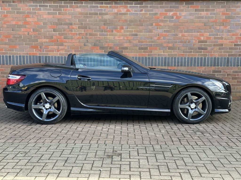 USED 2014 64 MERCEDES-BENZ SLK 1.8 SLK200 AMG Sport Convertible 2dr Petrol G-Tronic+ Euro 5 (s/s) (184 ps) AIRSCARF|HTD SEAT|1 YEAR WARRANTY
