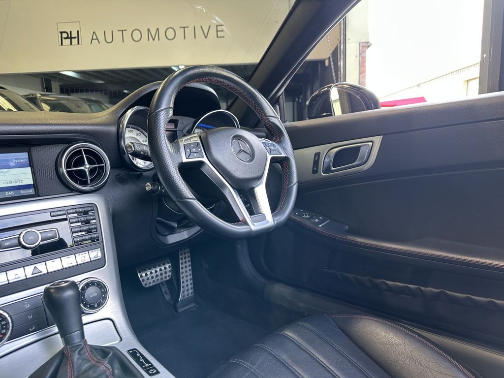 USED 2014 64 MERCEDES-BENZ SLK 1.8 SLK200 AMG Sport Convertible 2dr Petrol G-Tronic+ Euro 5 (s/s) (184 ps) AIRSCARF|HTD SEAT|1 YEAR WARRANTY