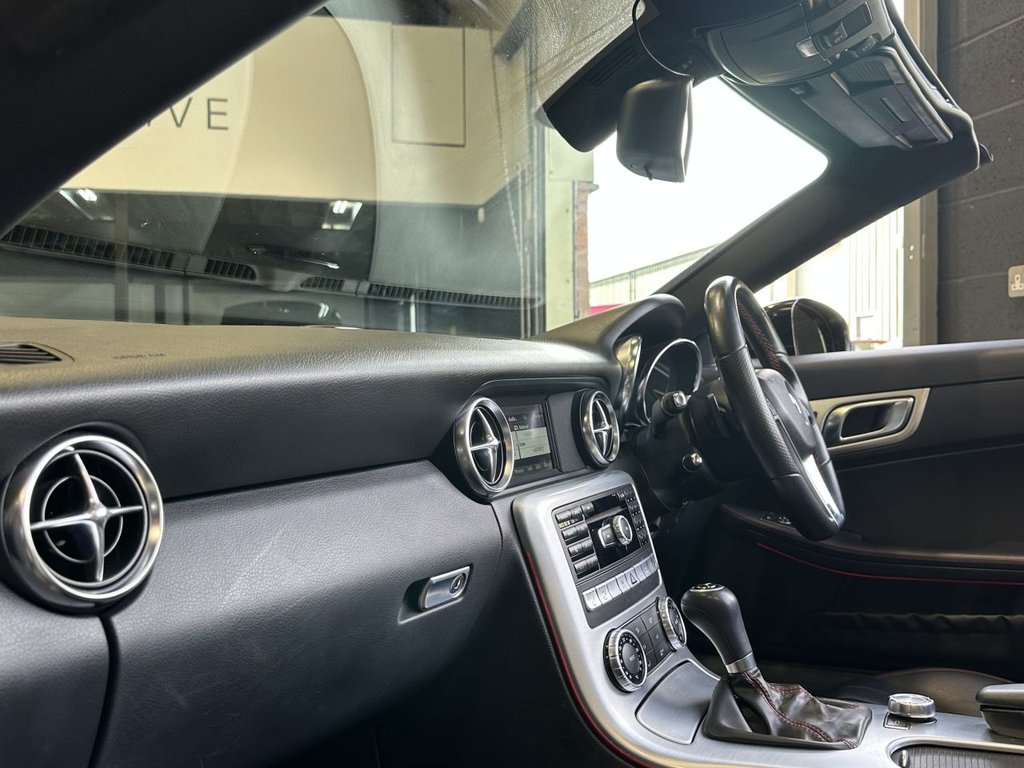 USED 2014 64 MERCEDES-BENZ SLK 1.8 SLK200 AMG Sport Convertible 2dr Petrol G-Tronic+ Euro 5 (s/s) (184 ps) AIRSCARF|HTD SEAT|1 YEAR WARRANTY
