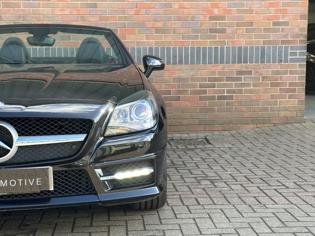 USED 2014 64 MERCEDES-BENZ SLK 1.8 SLK200 AMG Sport Convertible 2dr Petrol G-Tronic+ Euro 5 (s/s) (184 ps) AIRSCARF|HTD SEAT|1 YEAR WARRANTY