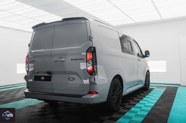 2024 Ford Transit Custom - Photo 10