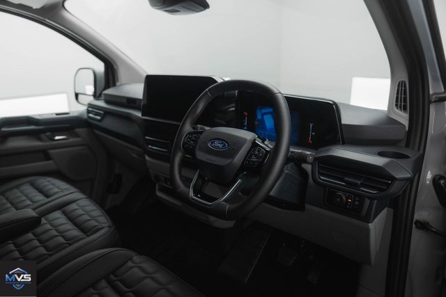 2024 Ford Transit Custom - Photo 3