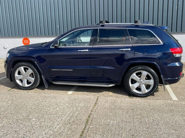 View our JEEP GRAND CHEROKEE