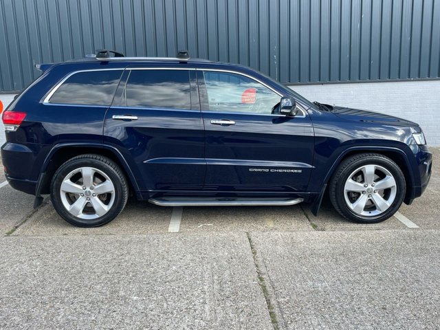 View our JEEP GRAND CHEROKEE