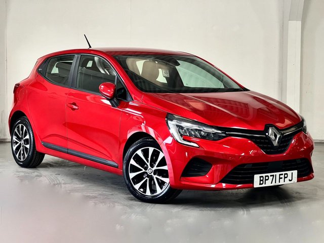 2022 71 Renault Clio 1.0 TCe Iconic Hatchback 5dr Petrol Manual Euro 6 (s/s) (90 ps)