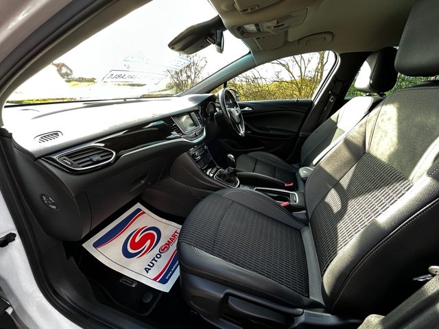 2021 VAUXHALL ASTRA - Photo 11