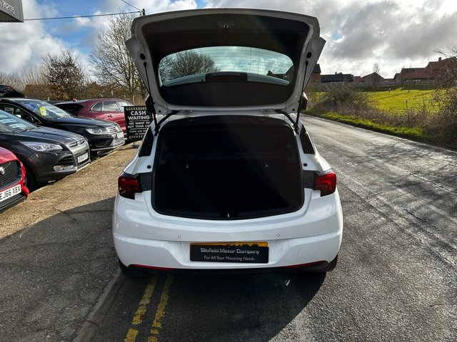 2021 VAUXHALL ASTRA - Photo 10