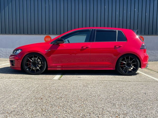 View our VOLKSWAGEN GOLF