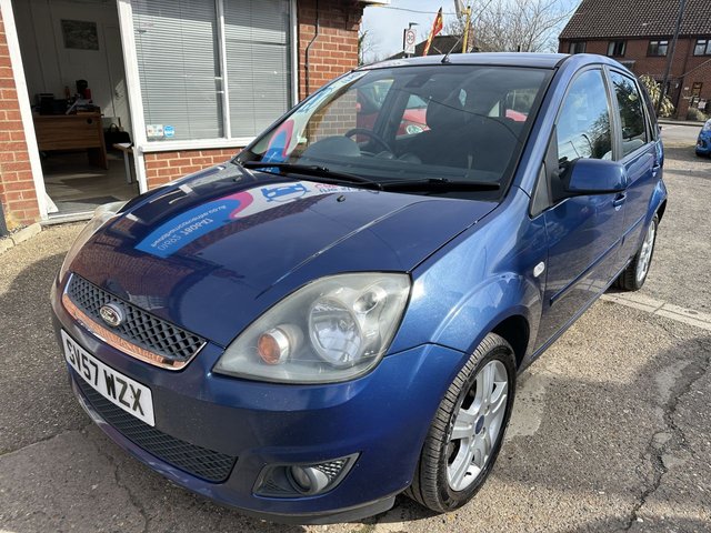 2007 57 Ford Fiesta 1.4 Zetec Climate Hatchback 5dr Petrol Manual (147 g/km, 79 bhp)