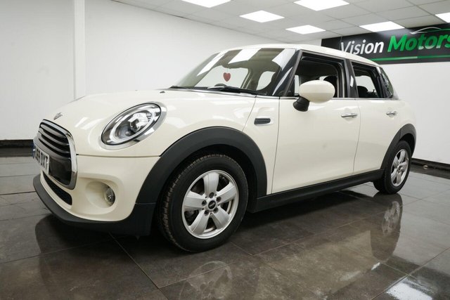 2019 MINI HATCH 1.5 Cooper Classic Steptronic Euro 6 (s/s) 5dr - Photo 8