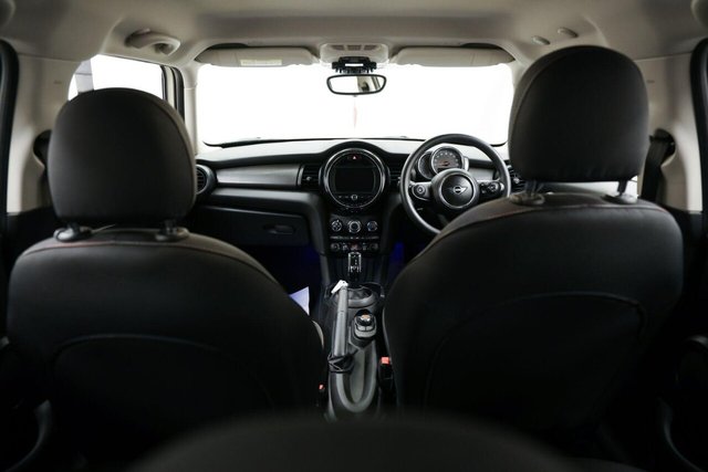 2019 MINI HATCH 1.5 Cooper Classic Steptronic Euro 6 (s/s) 5dr - Photo 11