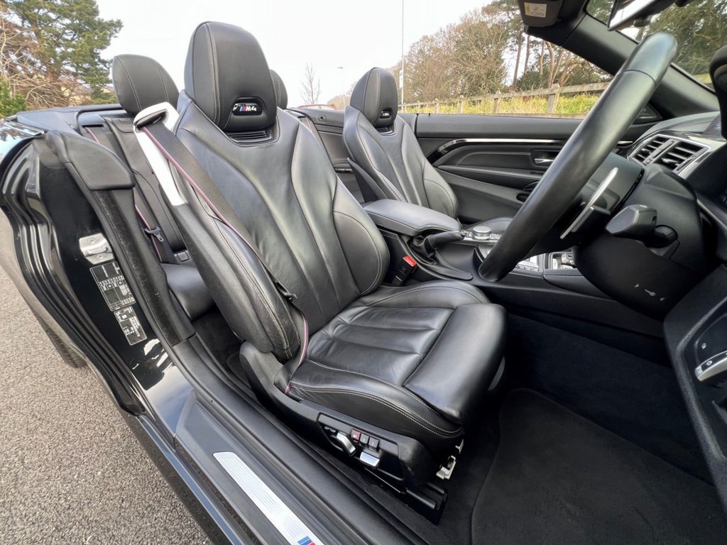 USED 2019 69 BMW M4 Competition 3.0 BiTurbo GPF // Convertible 2dr // Petrol DCT Euro 6 (s/s) (450 ps) 