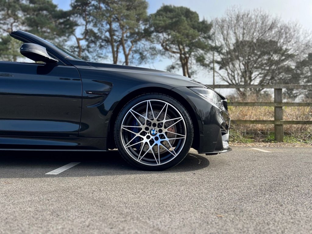 USED 2019 69 BMW M4 Competition 3.0 BiTurbo GPF // Convertible 2dr // Petrol DCT Euro 6 (s/s) (450 ps) 