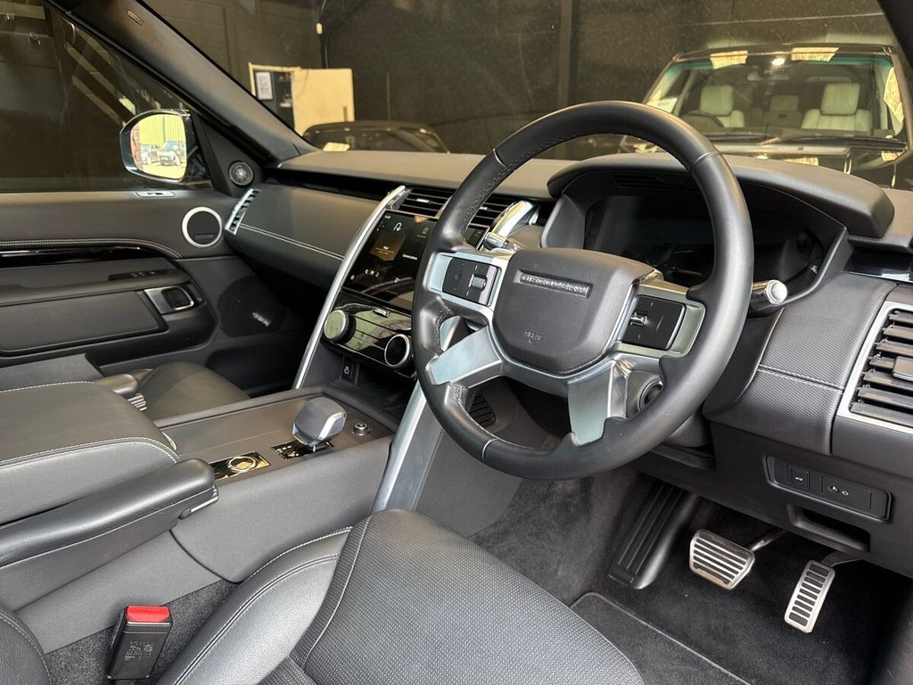 USED 2021 21 LAND ROVER DISCOVERY 3.0 D300 MHEV R-Dynamic SE SUV 5dr Diesel Auto 4WD Euro 6 (s/s) (300 ps) 1 OWNER | LAND ROVER HISTORY