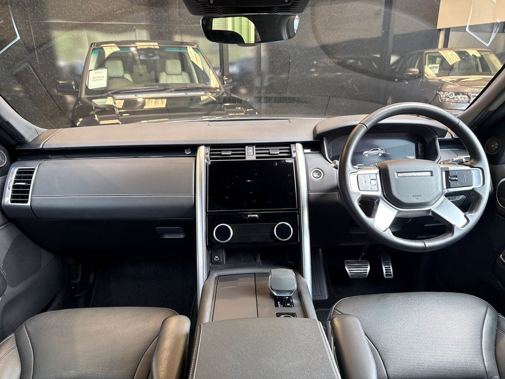 USED 2021 21 LAND ROVER DISCOVERY 3.0 D300 MHEV R-Dynamic SE SUV 5dr Diesel Auto 4WD Euro 6 (s/s) (300 ps) 1 OWNER | LAND ROVER HISTORY