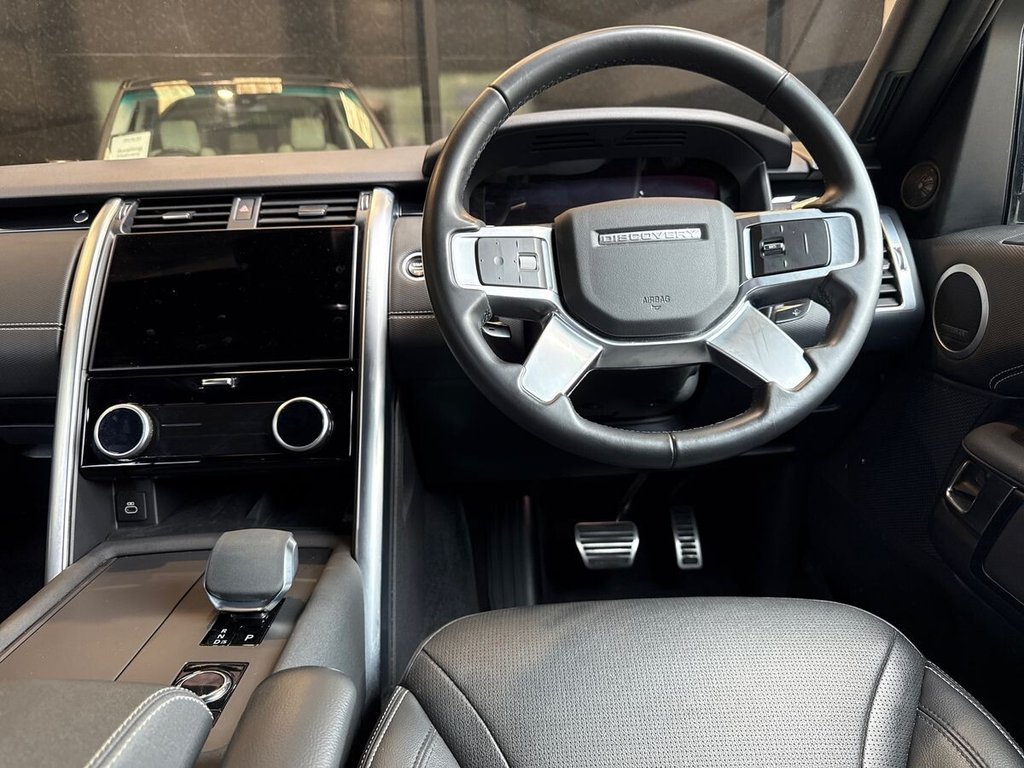 USED 2021 21 LAND ROVER DISCOVERY 3.0 D300 MHEV R-Dynamic SE SUV 5dr Diesel Auto 4WD Euro 6 (s/s) (300 ps) 1 OWNER | LAND ROVER HISTORY