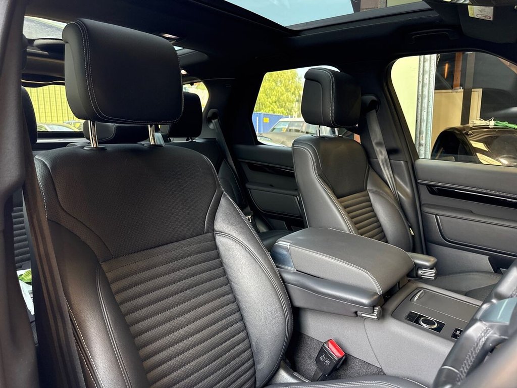 USED 2021 21 LAND ROVER DISCOVERY 3.0 D300 MHEV R-Dynamic SE SUV 5dr Diesel Auto 4WD Euro 6 (s/s) (300 ps) 1 OWNER | LAND ROVER HISTORY