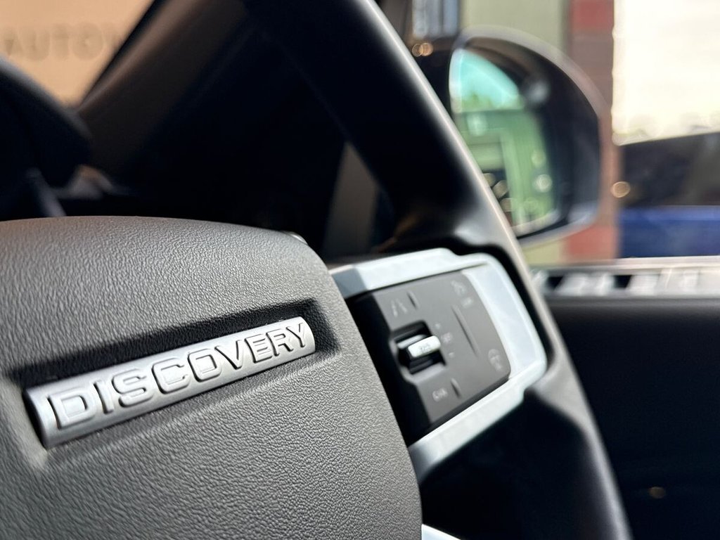 USED 2021 21 LAND ROVER DISCOVERY 3.0 D300 MHEV R-Dynamic SE SUV 5dr Diesel Auto 4WD Euro 6 (s/s) (300 ps) 1 OWNER | LAND ROVER HISTORY