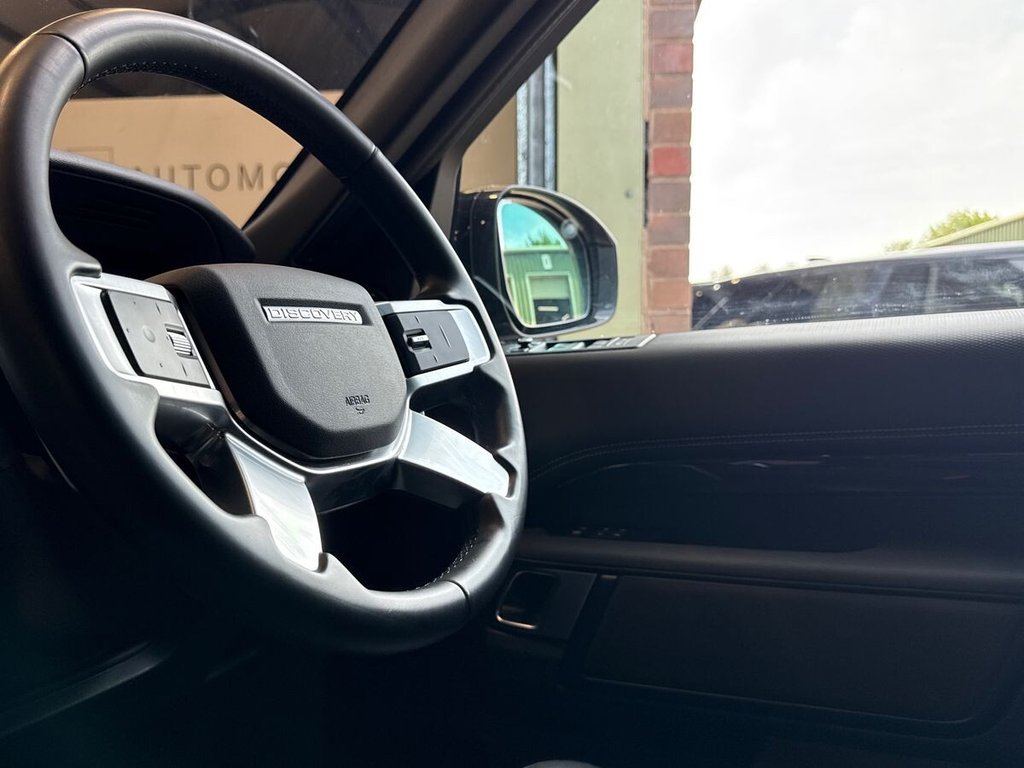 USED 2021 21 LAND ROVER DISCOVERY 3.0 D300 MHEV R-Dynamic SE SUV 5dr Diesel Auto 4WD Euro 6 (s/s) (300 ps) 1 OWNER | LAND ROVER HISTORY