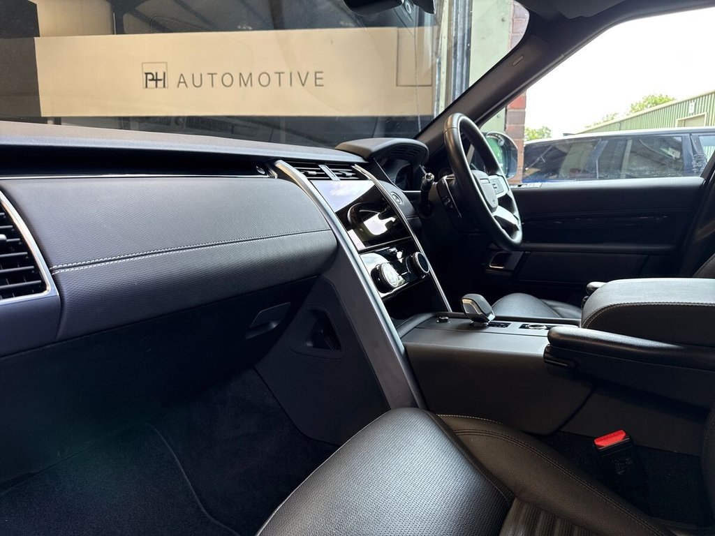 USED 2021 21 LAND ROVER DISCOVERY 3.0 D300 MHEV R-Dynamic SE SUV 5dr Diesel Auto 4WD Euro 6 (s/s) (300 ps) 1 OWNER | LAND ROVER HISTORY
