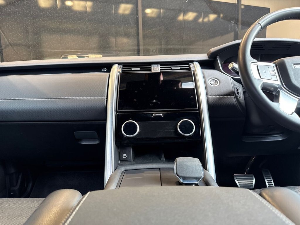 USED 2021 21 LAND ROVER DISCOVERY 3.0 D300 MHEV R-Dynamic SE SUV 5dr Diesel Auto 4WD Euro 6 (s/s) (300 ps) 1 OWNER | LAND ROVER HISTORY