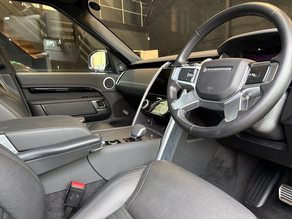 USED 2021 21 LAND ROVER DISCOVERY 3.0 D300 MHEV R-Dynamic SE SUV 5dr Diesel Auto 4WD Euro 6 (s/s) (300 ps) 1 OWNER | LAND ROVER HISTORY