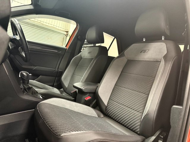 View our VOLKSWAGEN T-ROC