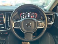 USED 2020 20 VOLVO V60 2.0 T4 Momentum Plus Estate 5dr Petrol Auto Euro 6 (s/s) (190 ps)+1 FORMER KEEPER+2KEYS+FSH+FULL LEATHER SEATS+PRIVACY+MEDIA+APPS 2 KEYS+1 FORMER KEEPER+FSH+NAV+FULL LEATHER SEATS+BLUETOOTH+MEDIA+PRIVACY+APPS+ALLOYS+CLIMATE+CRUISE+HEATED FRONT SEATS+PARKING SENSORS+HPI CLEAR