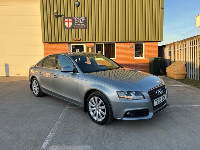 2009 09 Audi A4 2.0 TDI Executive SE Saloon 4dr Diesel Manual Euro 4 (143 ps)