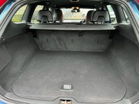 USED 2016 16 VOLVO XC60 2.0 D4 R-Design Nav SUV 5dr Diesel Auto Euro 6 (s/s) (190 ps) Two Owners Full Service History+Heated Seats+Navigation+Reversing Camera