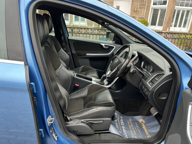 2016 VOLVO XC60 - Photo 2