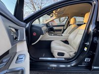 USED 2015 15 JAGUAR XF 2.2d Luxury Saloon 4dr Diesel Auto Euro 5 (s/s) (200 ps) 