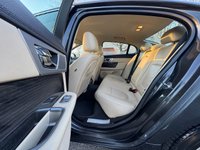USED 2015 15 JAGUAR XF 2.2d Luxury Saloon 4dr Diesel Auto Euro 5 (s/s) (200 ps) 