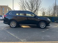 USED 2018 68 MITSUBISHI OUTLANDER 2.4h TwinMotor 13.8kWh 4h SUV 5dr Petrol Plug-in Hybrid CVT 4WD Euro 6 (s/s) (209 ps) 