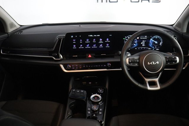 2024 KIA SPORTAGE 1.6 T-GDi 13.8kWh 3 5dr Auto AWD (19"ALLOYS, REV CAMERA, SAT NAV) - Photo 8