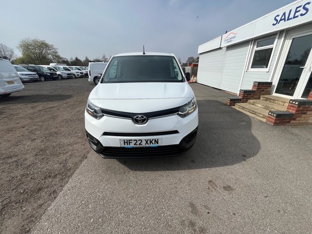 View our TOYOTA PROACE CITY